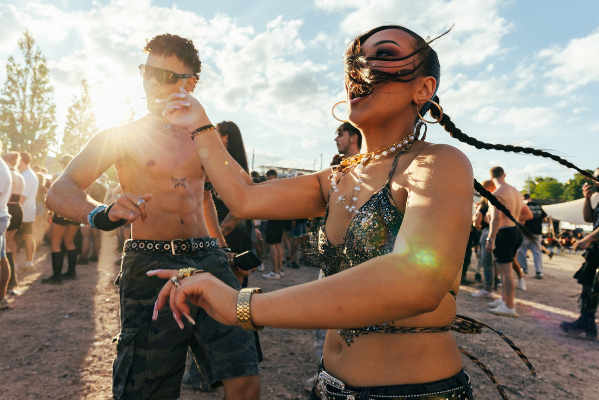 Loading... just a sec